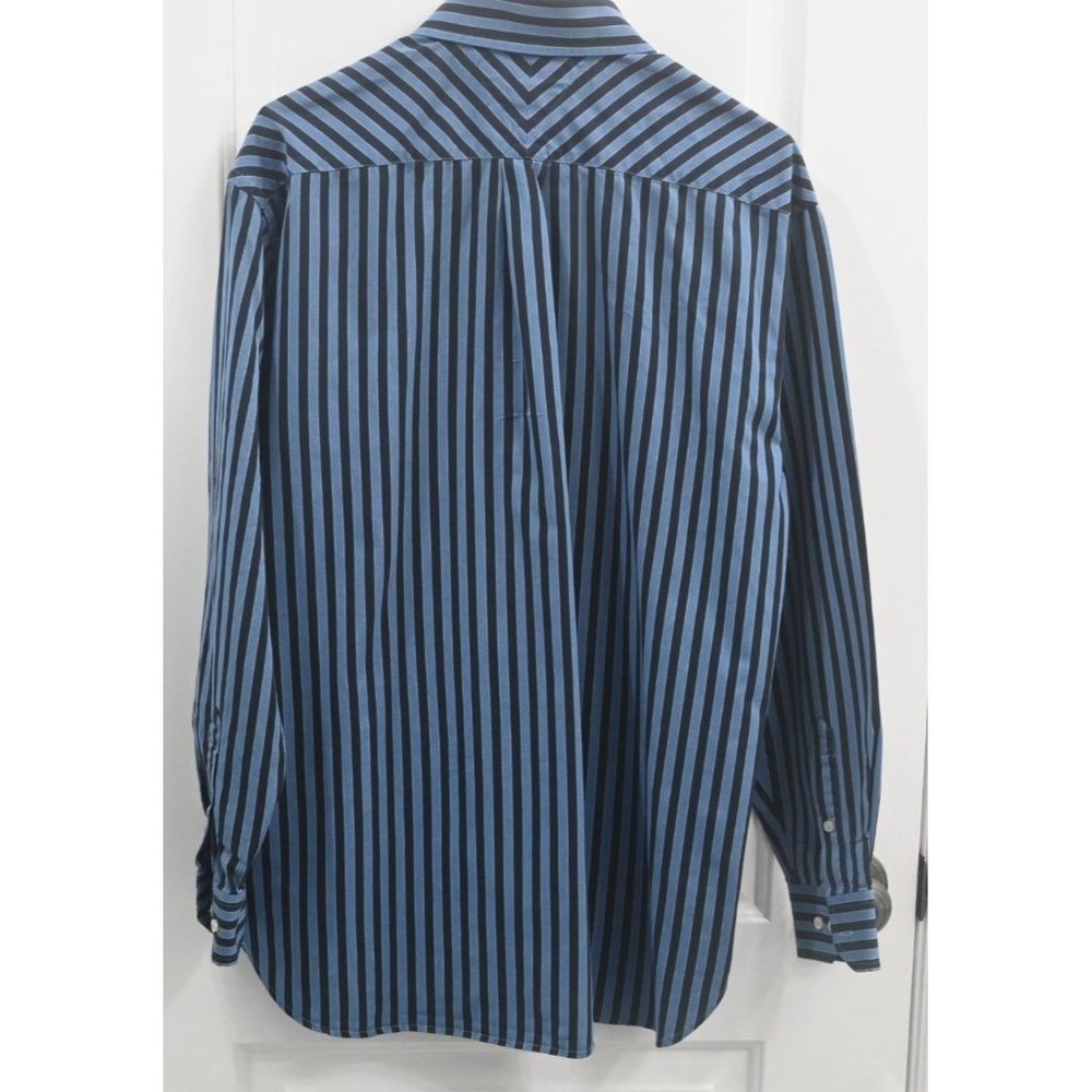 Tommy Hilfiger Men's Dress Shirt Size Medium - Picture 2 of 2